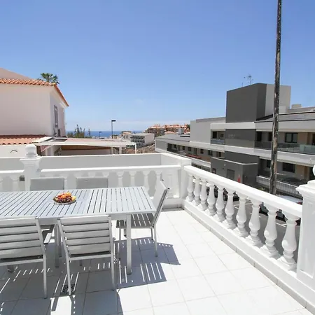 Casa Grande Familiar Con 4 Terrazas