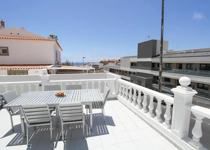 Casa Grande Familiar Con 4 Terrazas